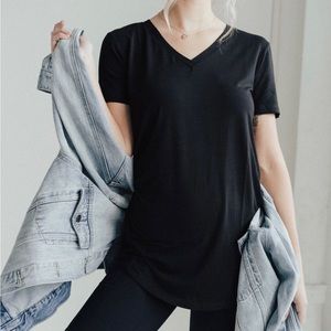 Carly Jean Los Angeles Black Shirt XL